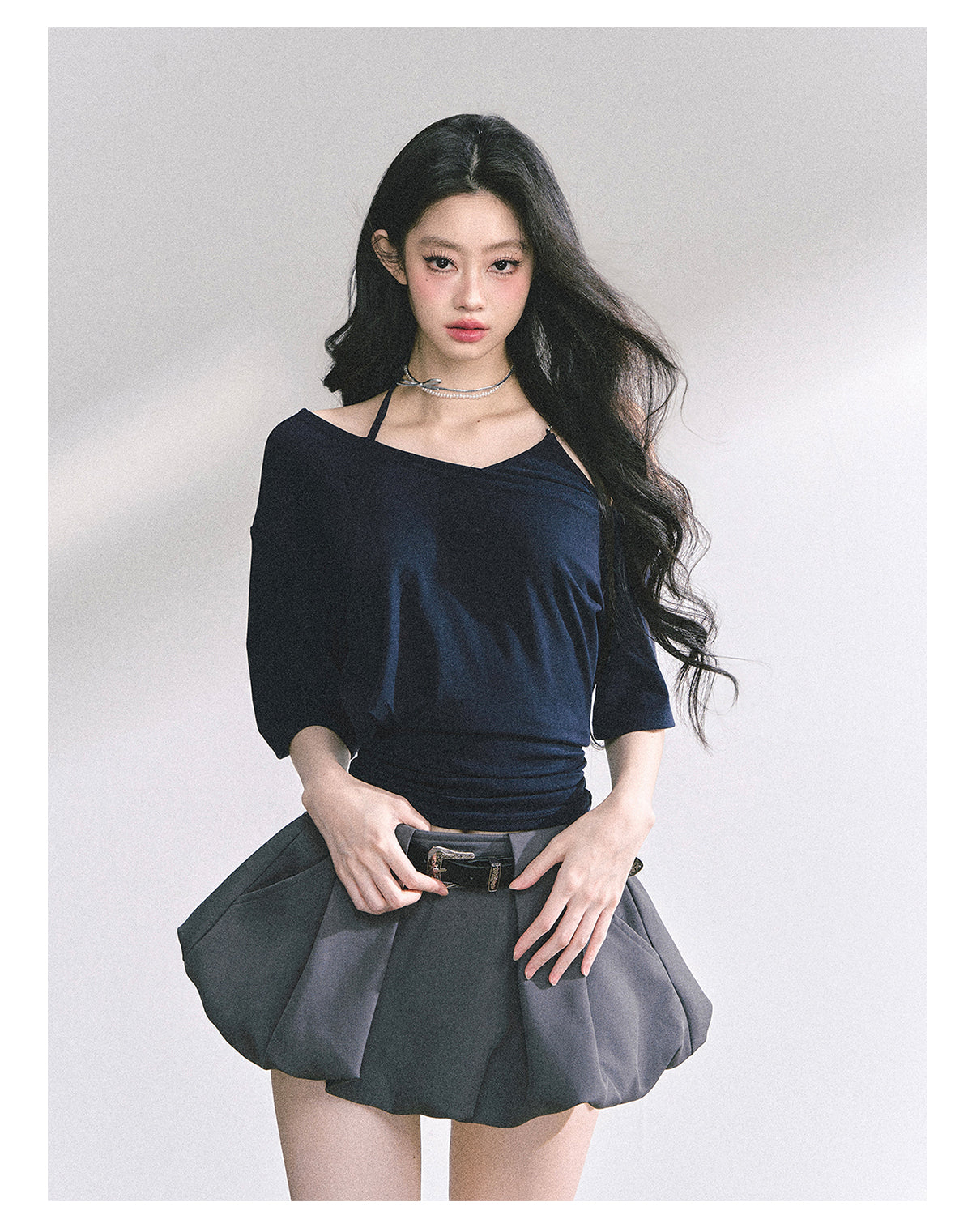 少也眼 “Smart Relax” Asymmetric Halter Short Tee - Navy