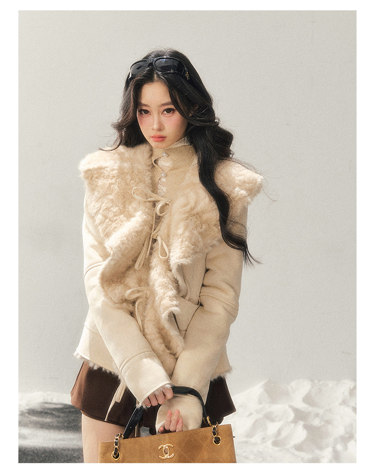 少也眼 “Pure White Enfolds Me” Faux Shearling Tie-Front Jacket