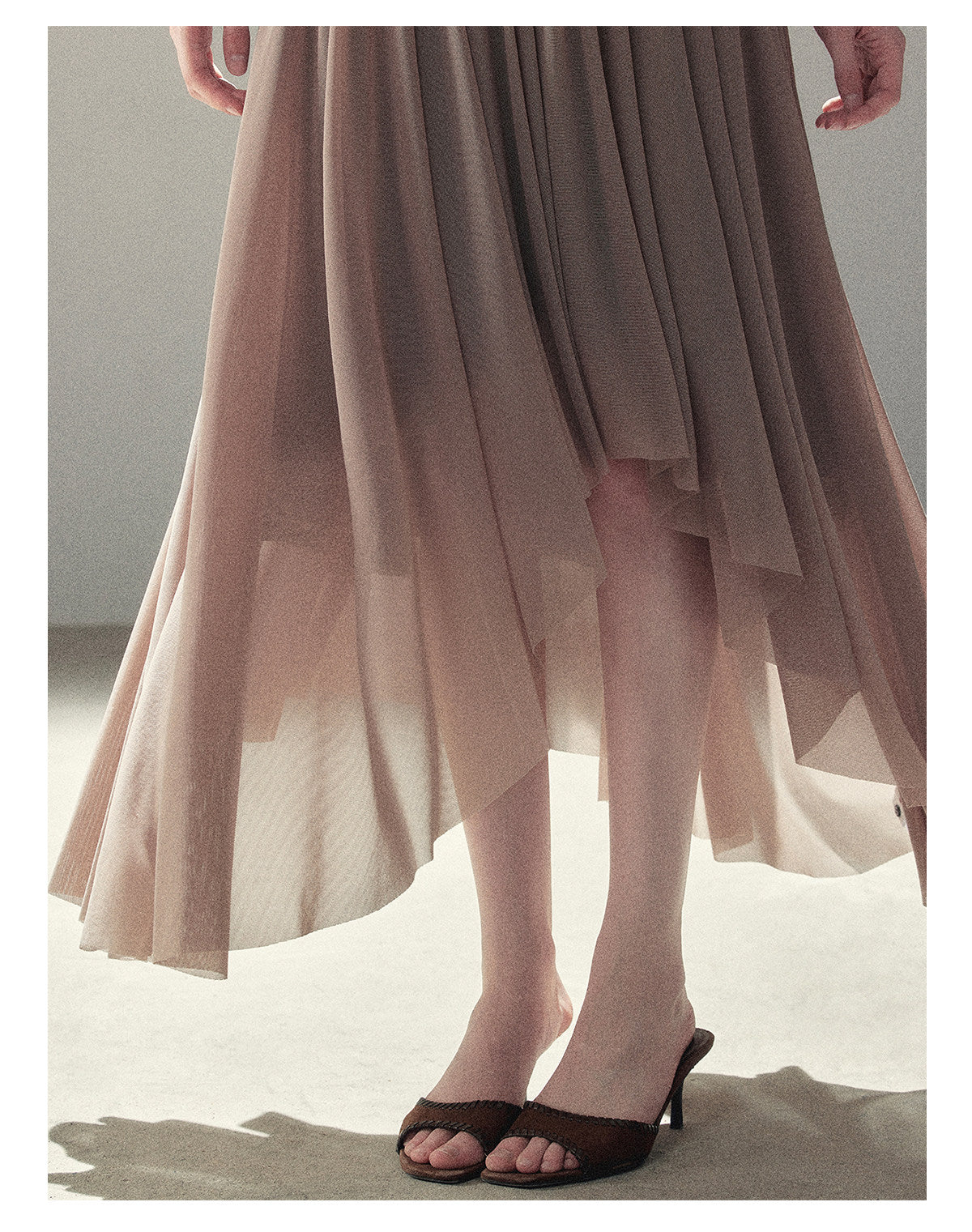 170726 "Waiting for Autumn Rain" Silver Mouse Gray Off-Shoulder Pleated Skirt Set