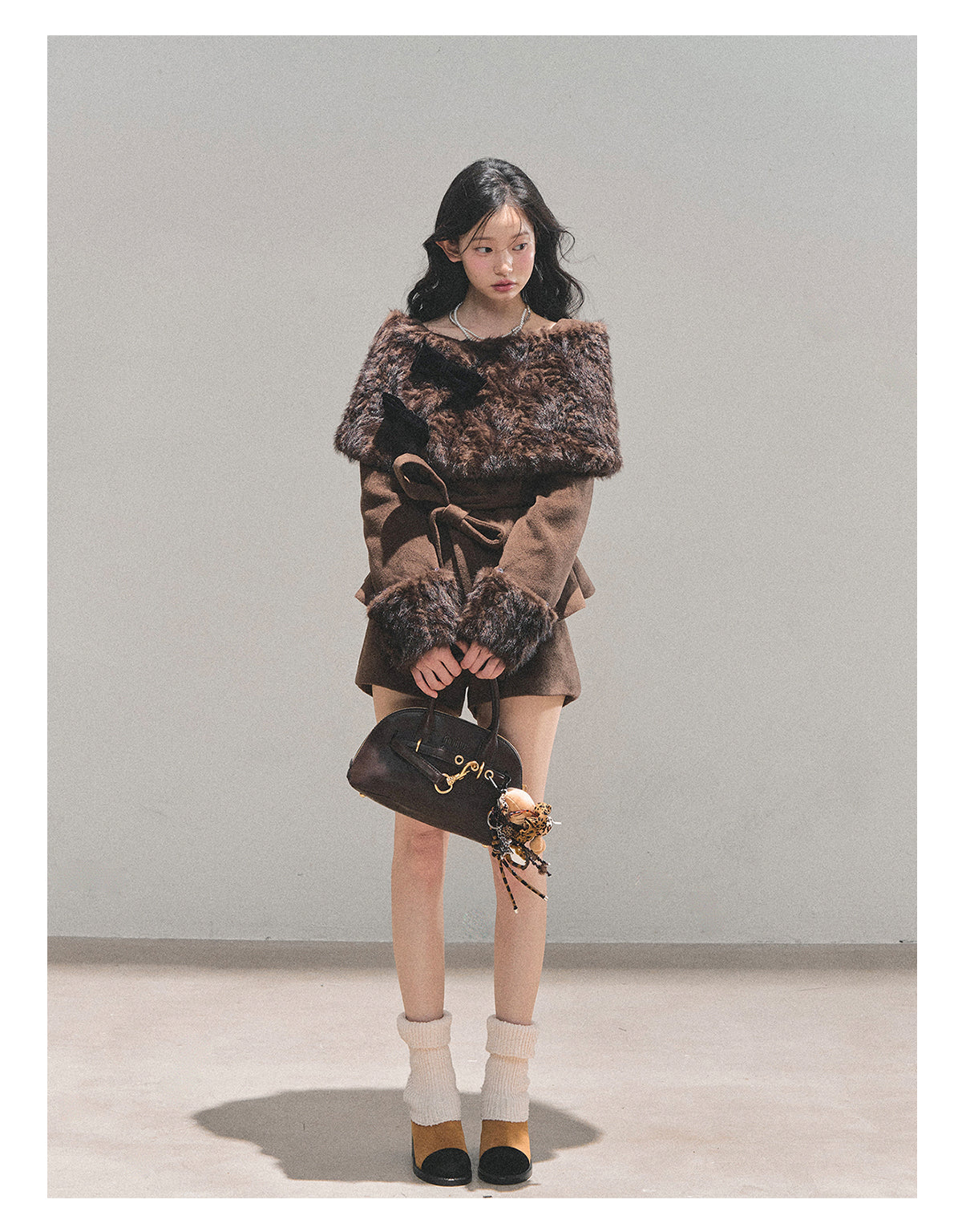 少也眼 “Drifting Through Her Dreams” – Winter Luxe Three-Piece Cape Set - Chestnut Brown 8746513