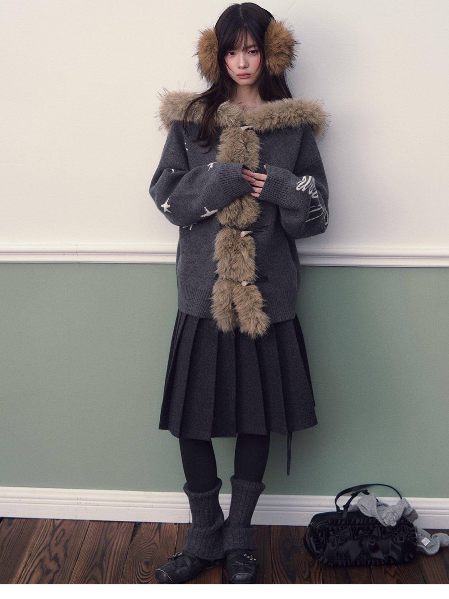 Soote Season - Hooded Star Jacquard Knit Cardigan with Faux Fur Collar - Smoky Gray