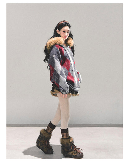 少也眼 "Winter’s Gentle Glow" Faux Fur-Collar Sweater 543512