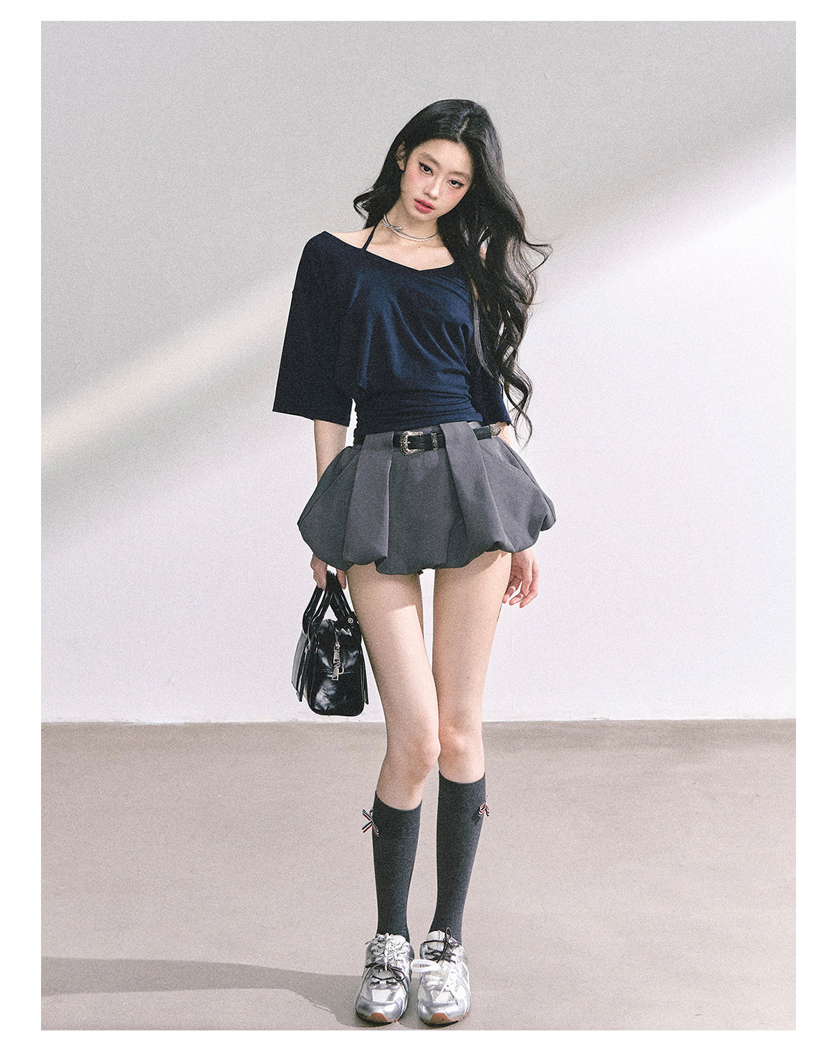少也眼 “Smart Relax” Asymmetric Halter Short Tee - Navy