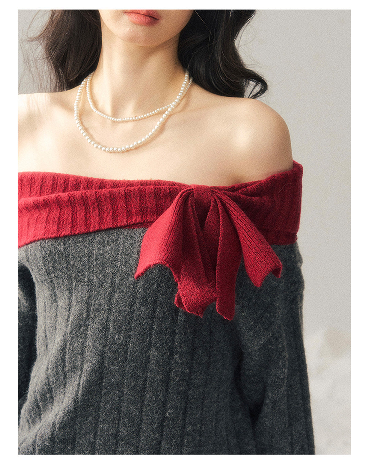 少也眼 "Snowbound Memories" Off-Shoulder Color-Block Knit Mini Dress