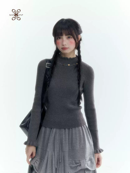 Horridale - Vintage Ruffle-Trim Wool-Blend Mock Neck Top (White Almond / Dark Gray)
