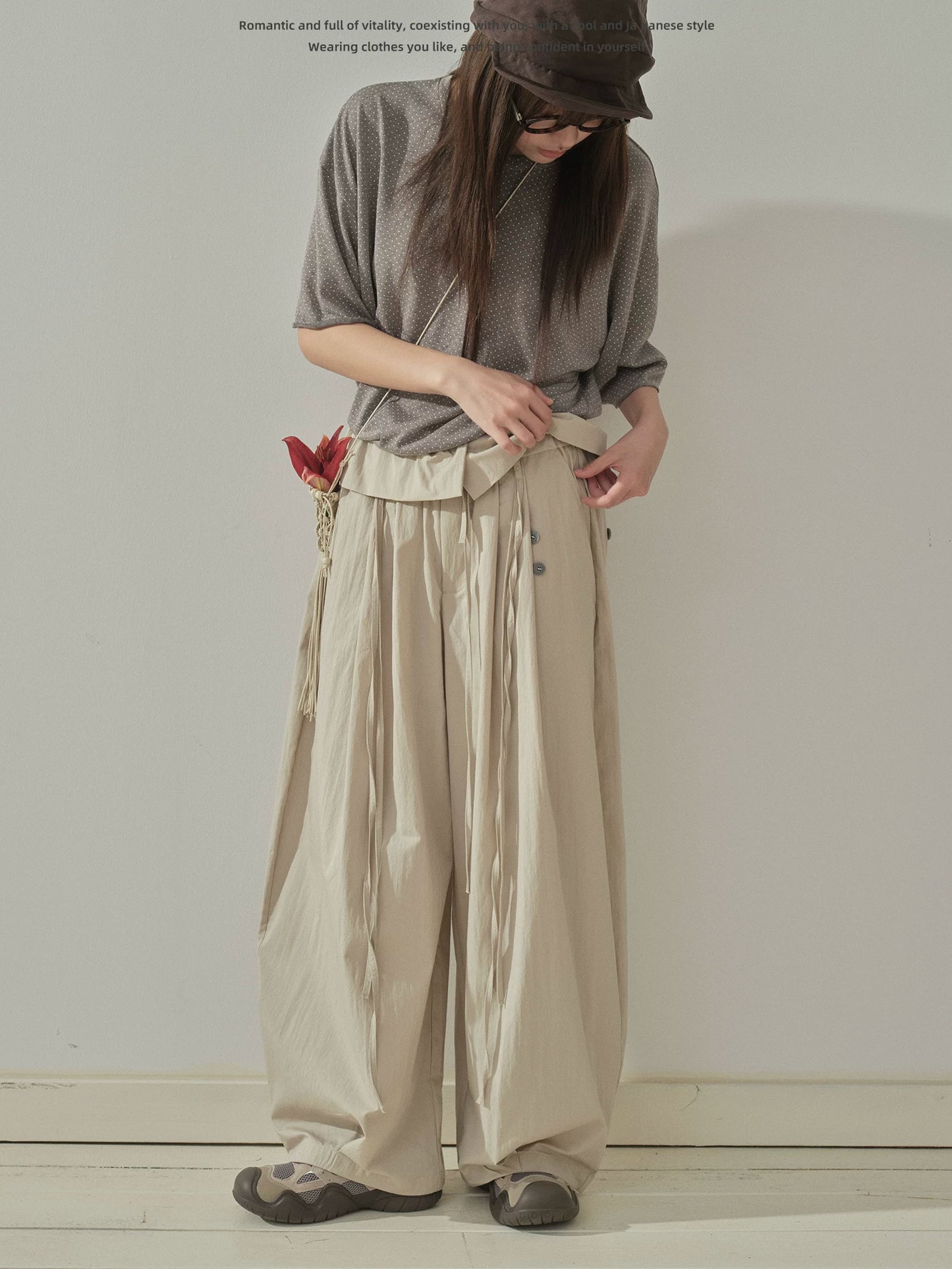 "Quiet Flow" Wide Leg Trousers (Khaki / Charcoal Gray)