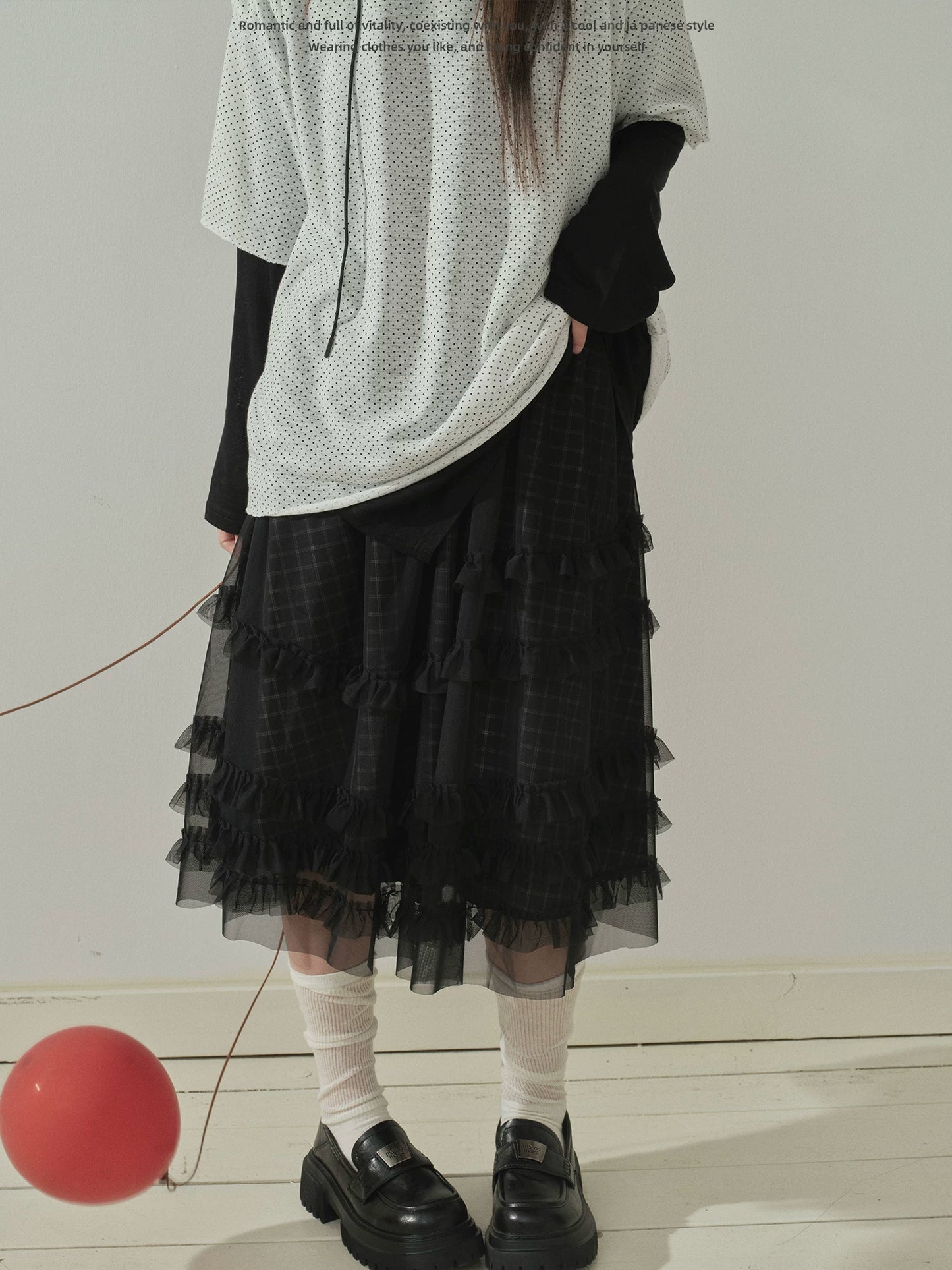 "Soft Check Layers" Plaid Mesh Midi Skirt (White Plaid / Black Plaid)