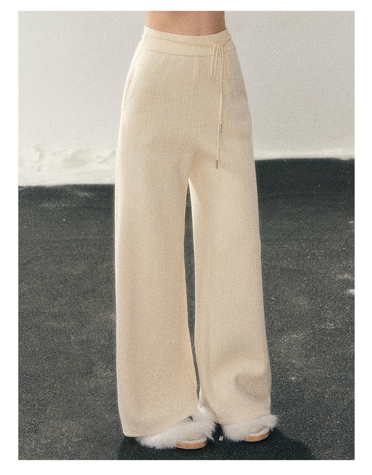 少也眼 "She Drifts Like a Cloud" Korean Minimal Knit Wide-Leg Pants - Milky Almond White