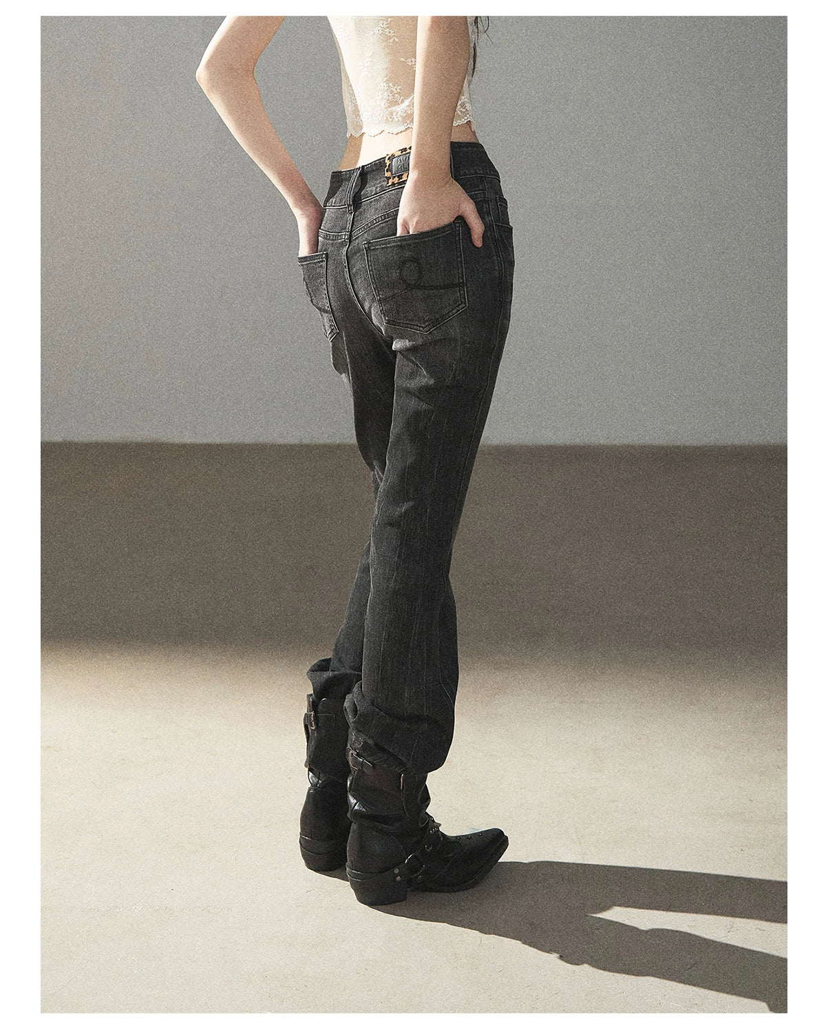 AOMALM - “Her Shoreline” American Vintage Slim Flare Jeans (Rock Black / Vintage Blue)