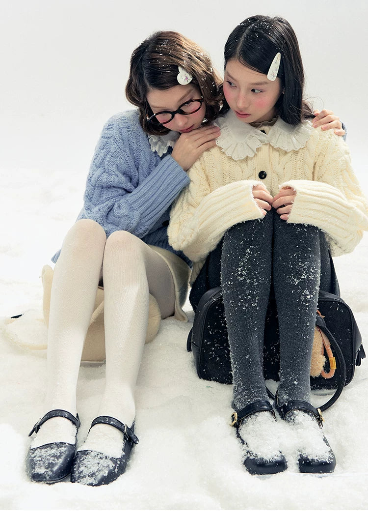 "Cotton Mousse" Cable Knit Cardigan with Detachable Ruffle Collar (Cotton Blue/ Soft White)