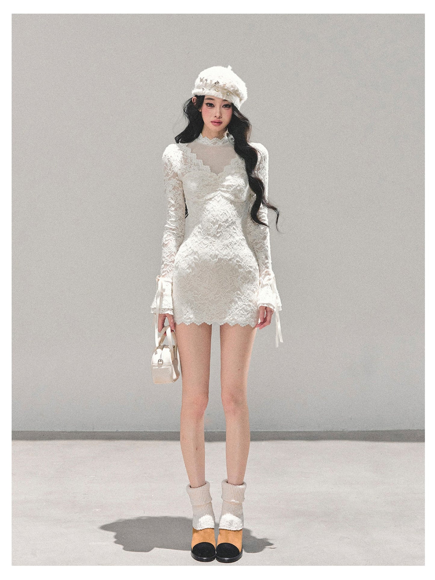 少也眼 “The Moment of the Full Moon" French Lace Winter Dress - White 845613