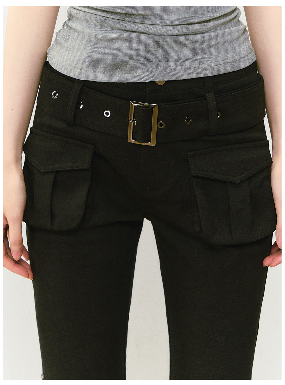 VIAPITTI - Rose Rivet Flared Cargo Pants