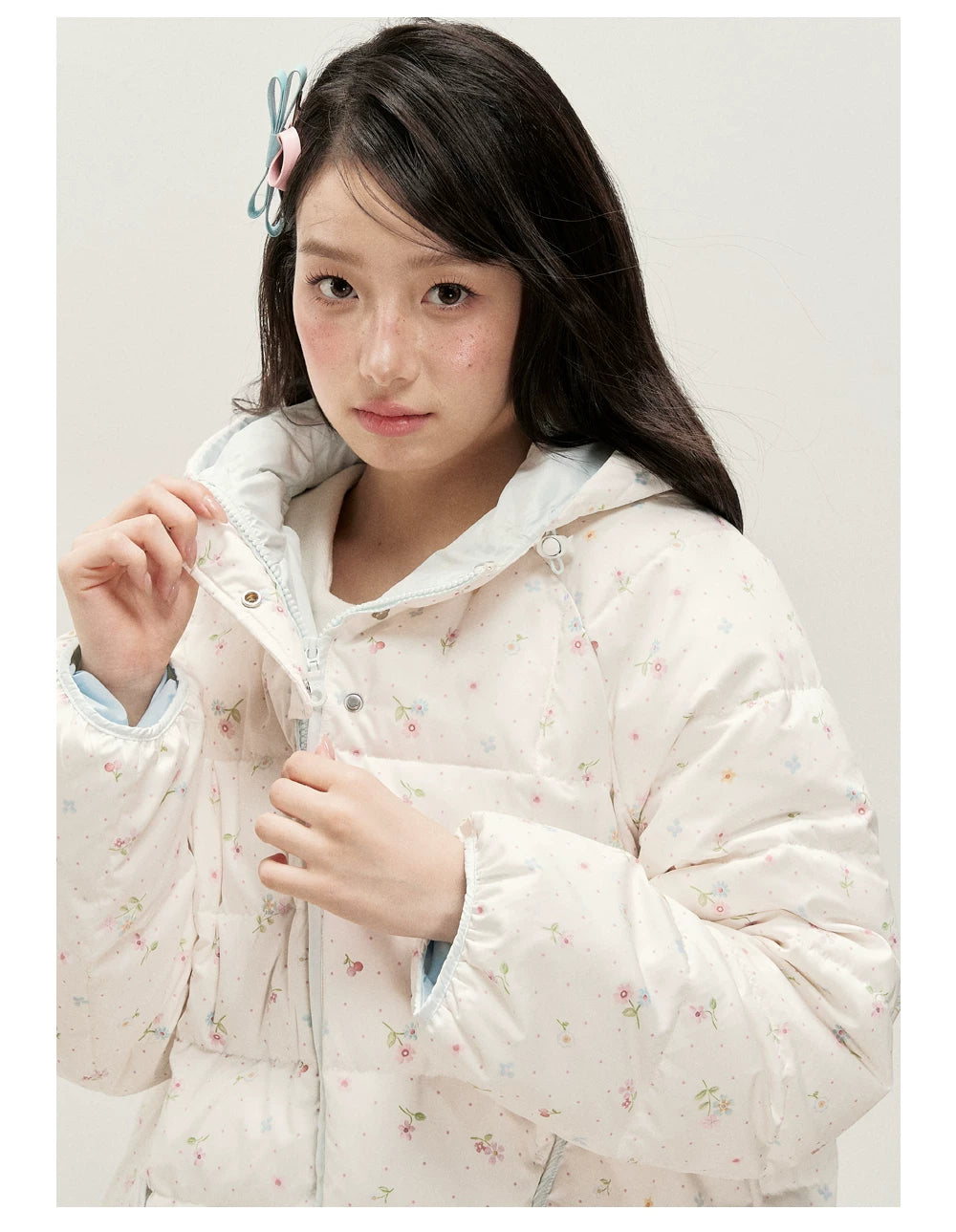 RF - Ivory Floral Print Cropped Hooded Down Jacket with Contrast Lining