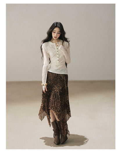 AOMALM - "Clear Lines" Long-Sleeve Finger-Hole Flared Sleeve Knit Top