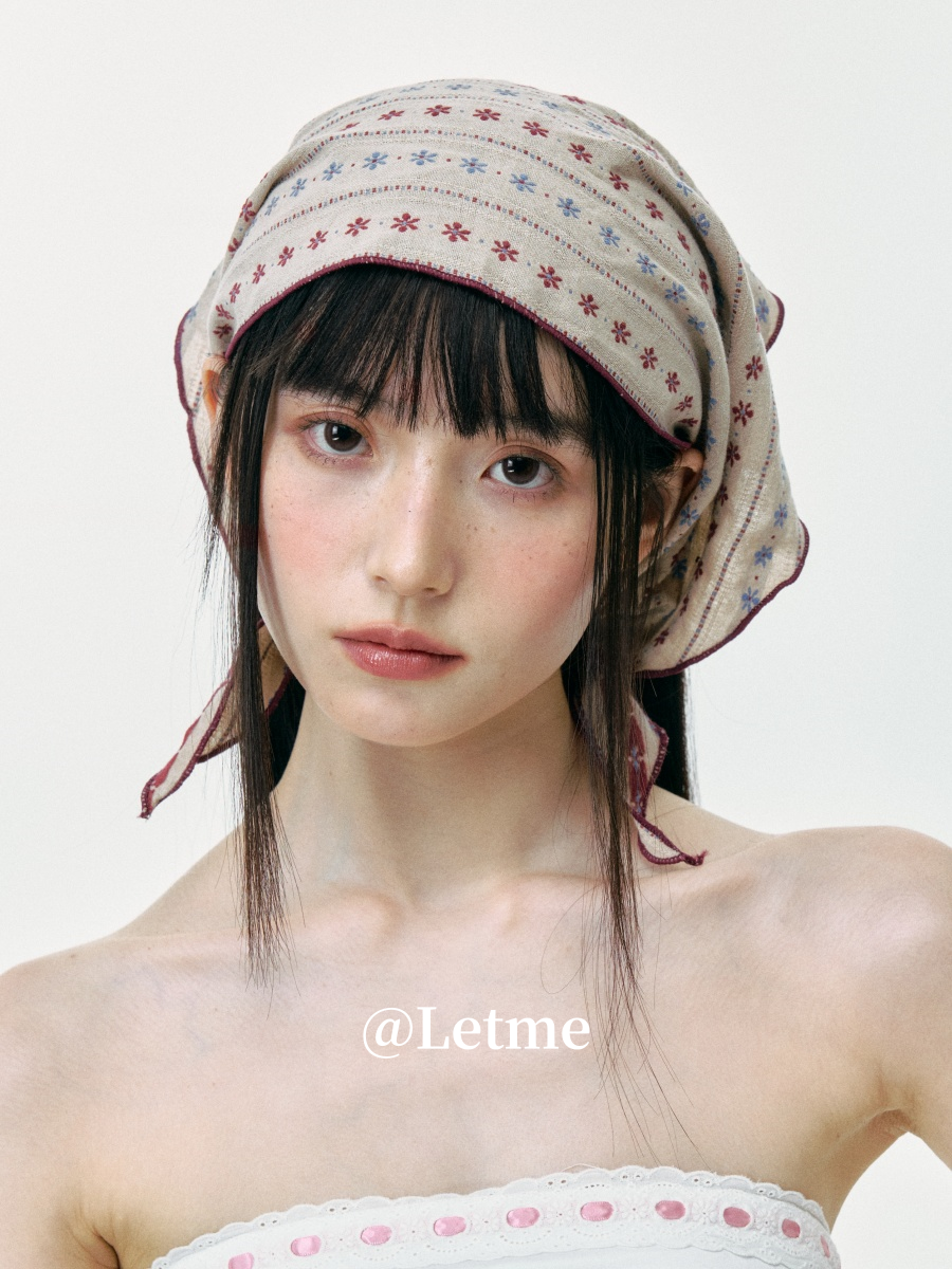 Beige Floral Print Triangle Headscarf – Vintage Neckerchief Bandana