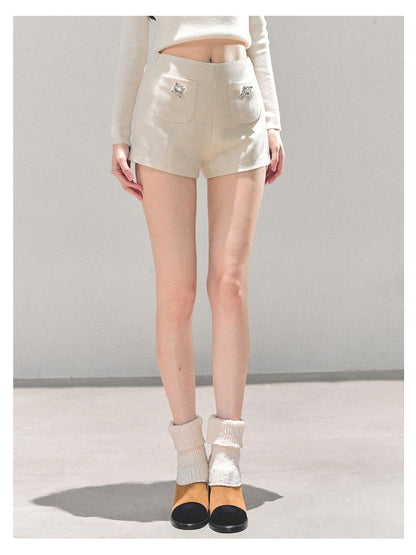 少也眼 “Through Her Dreamscape" Beige Shorts