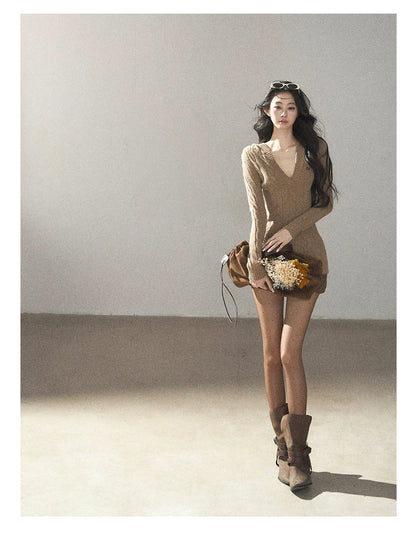 AOMALM - Oatmeal Hooded Deep V-Neck Cable Knit Top