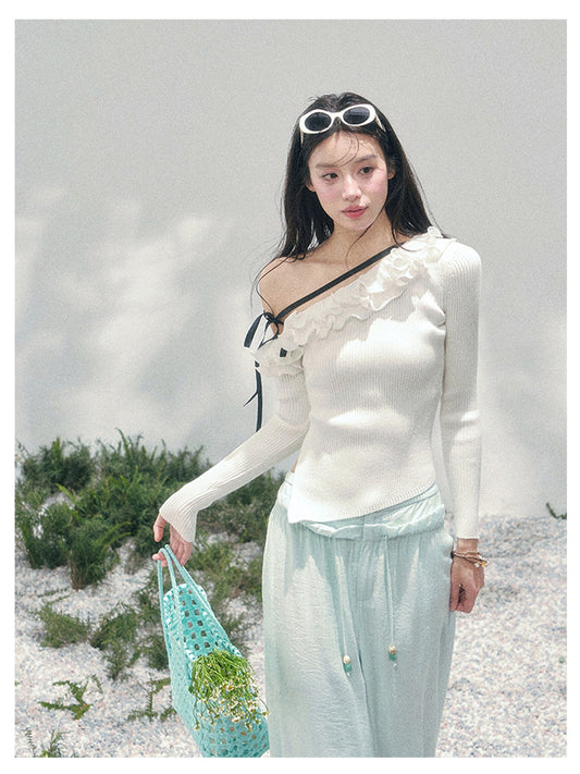 少也眼 “Hidden Softness” Apricot Asymmetric Lace-Trim Knit Cropped Top 855635