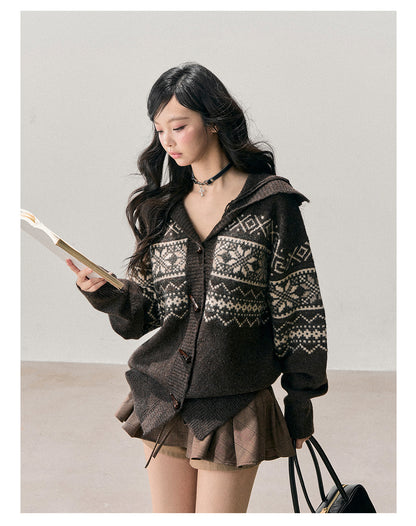 少也眼 "Weightless Night" Fair Isle Toggle Knit Cardigan