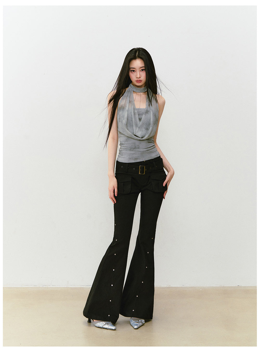 VIAPITTI - Rose Rivet Flared Cargo Pants