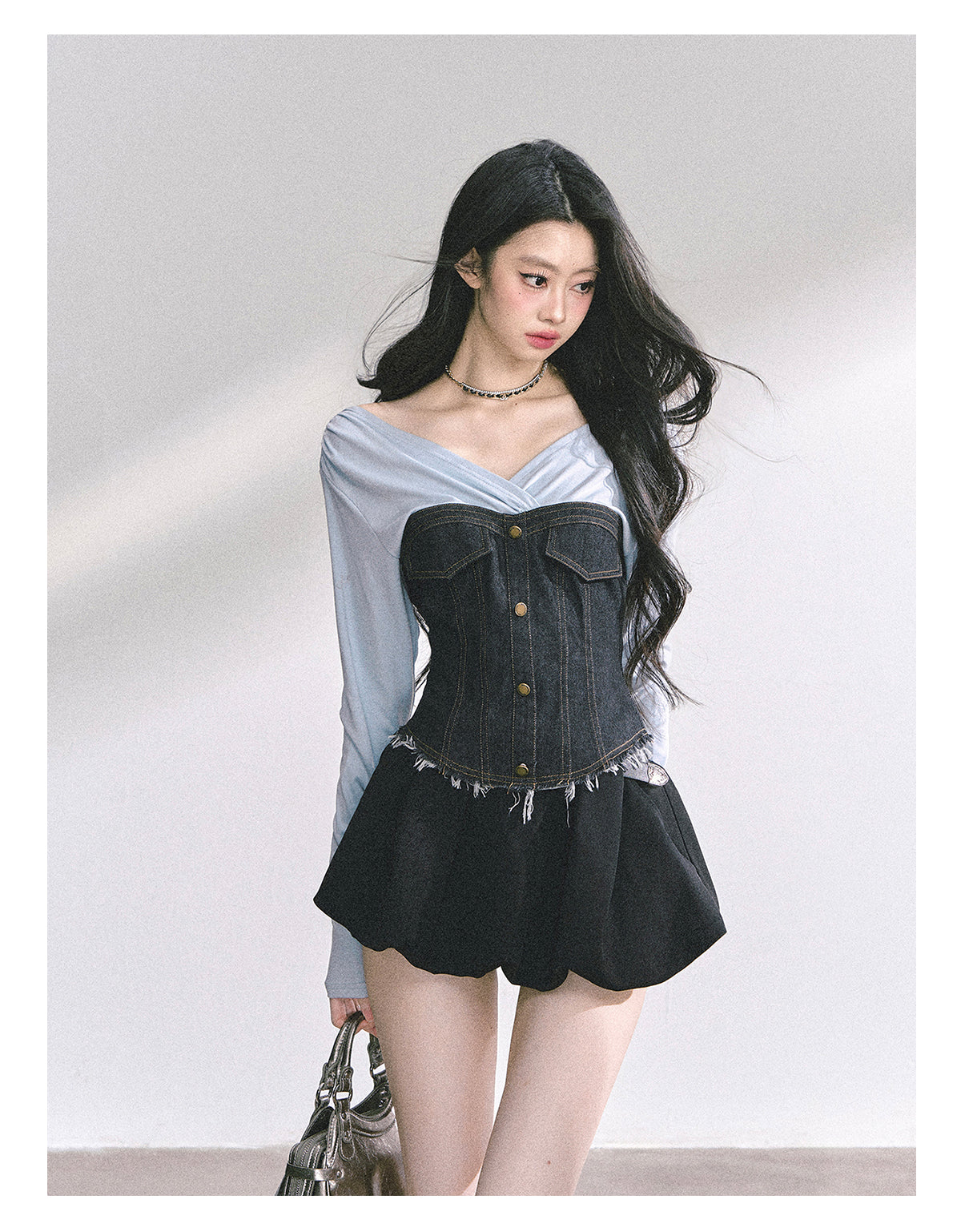少也眼 "Northern Isle" V-Neck Denim Knit Crop Tee 4167864