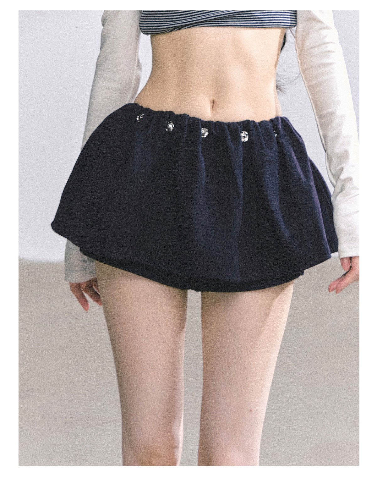 少也眼 "Wild Model-Leg Aura" Woolen Flared Mini Skirt - Navy 1483645