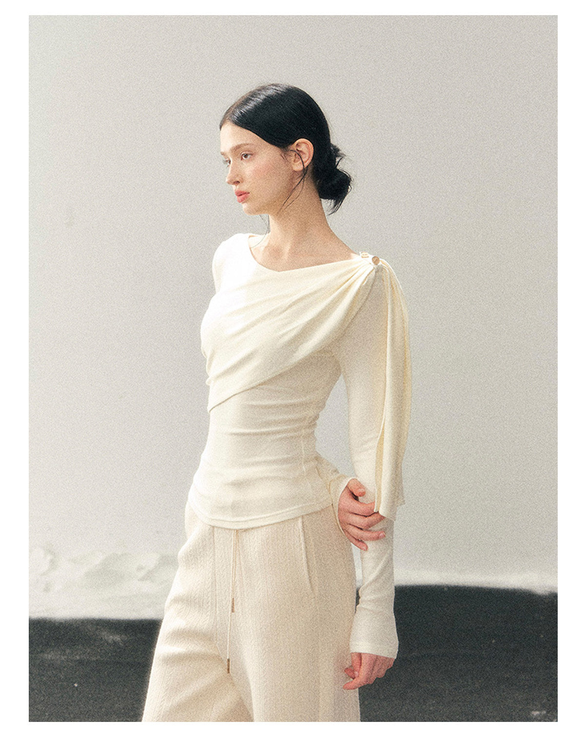 181225 “She Is Lighter Than the Wind” Streamer-Neck Top - Milky Apricot White