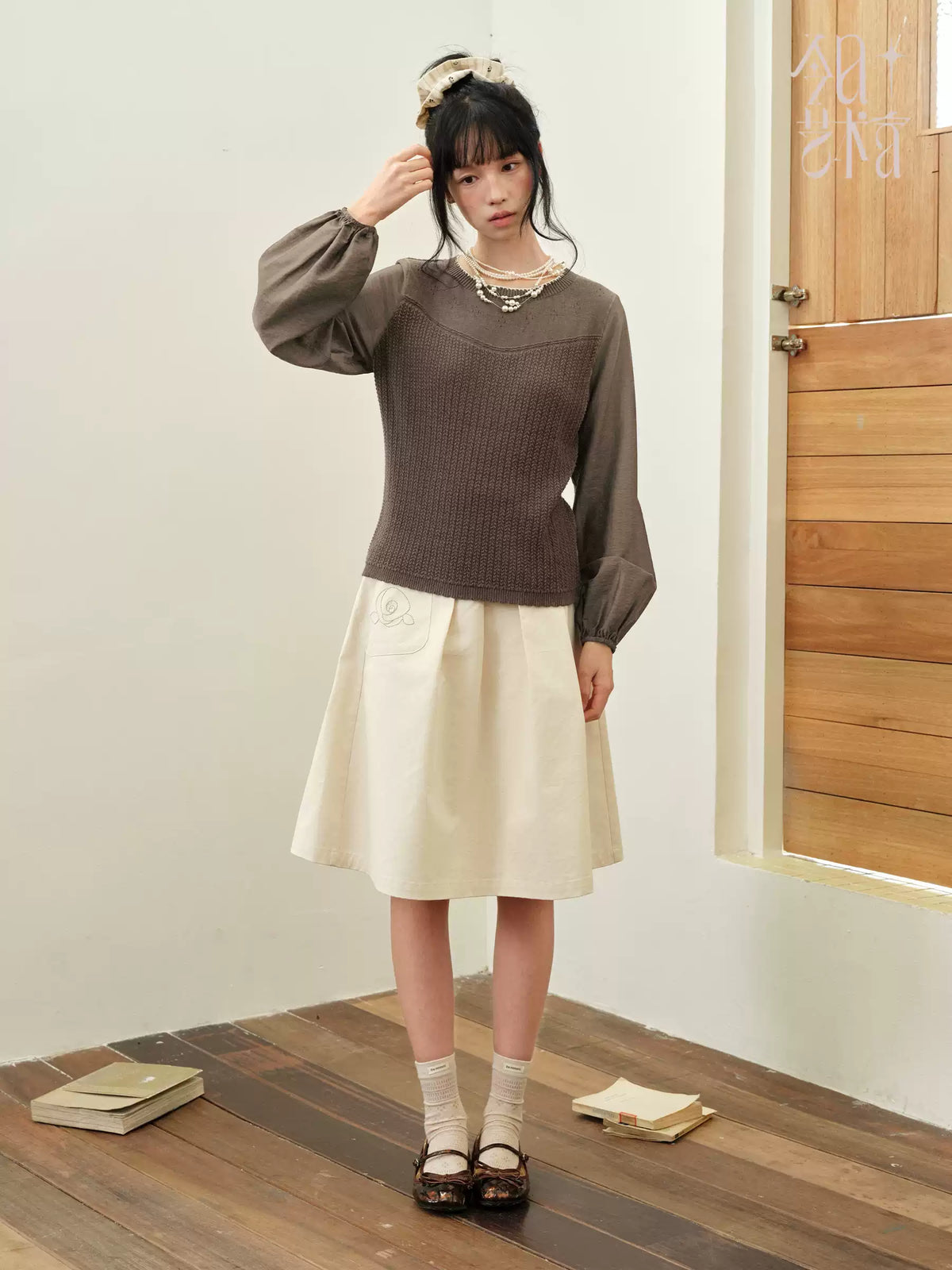DAILY ARTIST - “Soft Woven Wind” Silk-Wool Sheer Sleeve Knit Top (Brown / Beige)