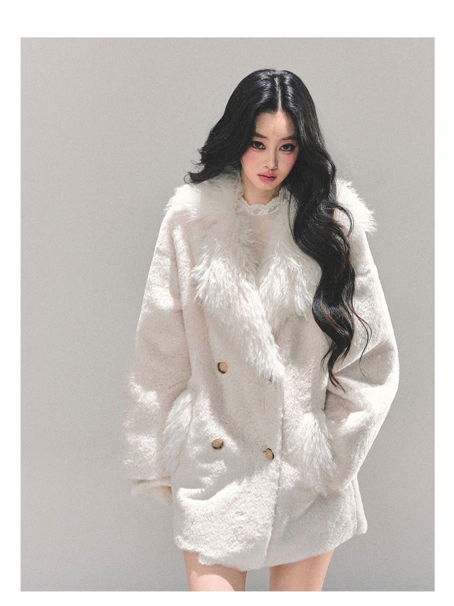 少也眼 "She Walks Into the Void" Cream White Plush Winter Jacket
