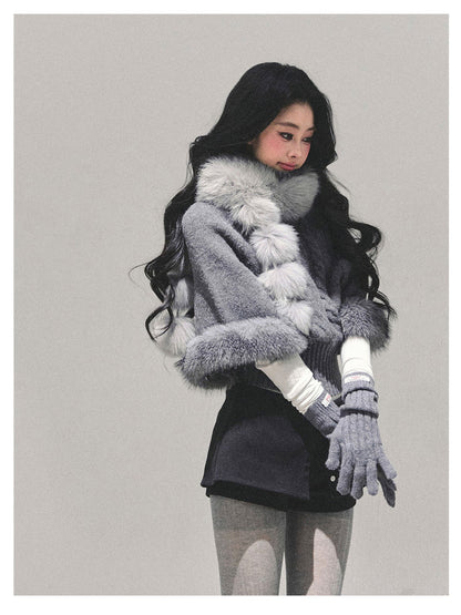 少也眼 “Passing by Her Side" Faux Fox Fur Scarf - Gray