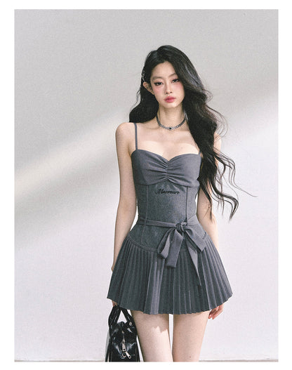 少也眼 “Model Girl Idol” Puff Mini Dress