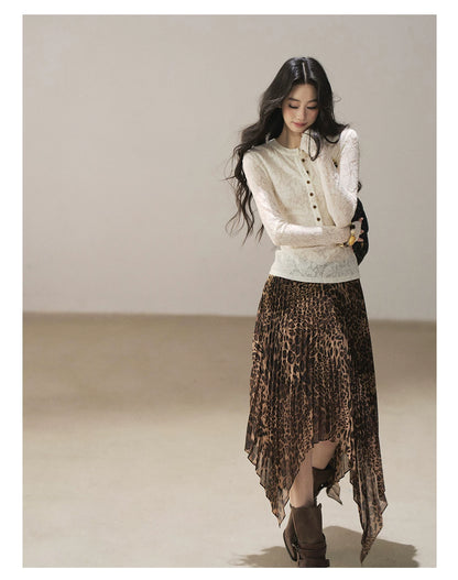AOMALM - "Clear Lines" Long-Sleeve Finger-Hole Flared Sleeve Knit Top