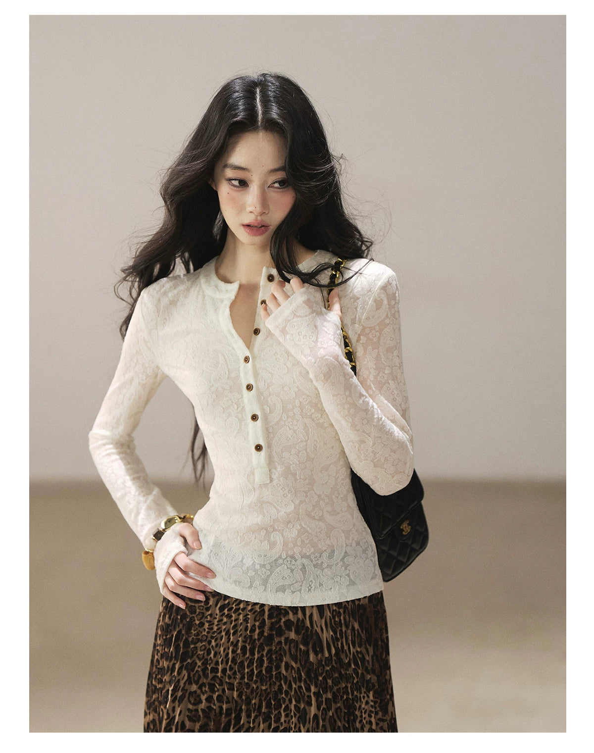 AOMALM - "Clear Lines" Long-Sleeve Finger-Hole Flared Sleeve Knit Top