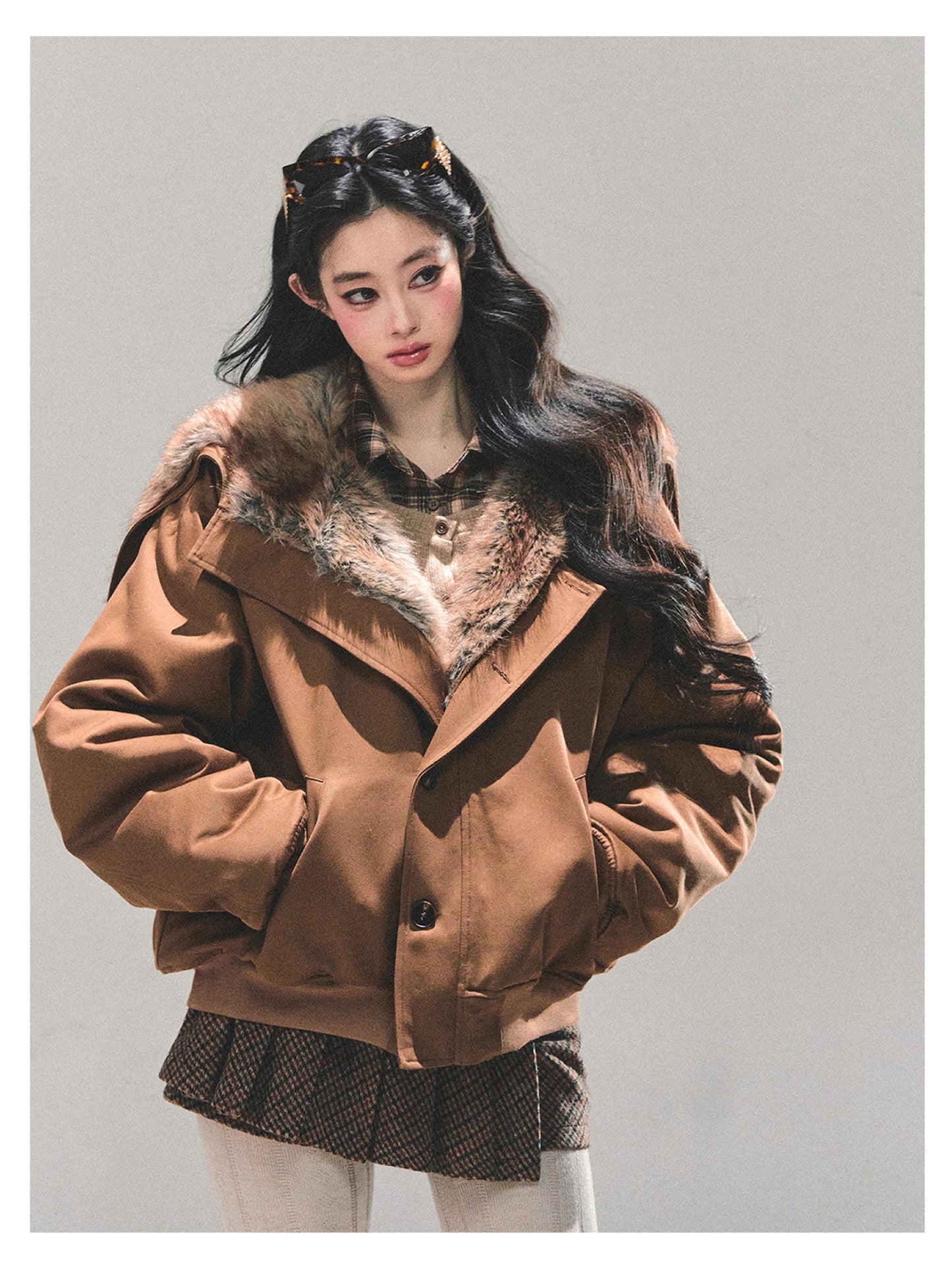 "降落在你怀中" Falling Into You Fleece Jacket - Brown