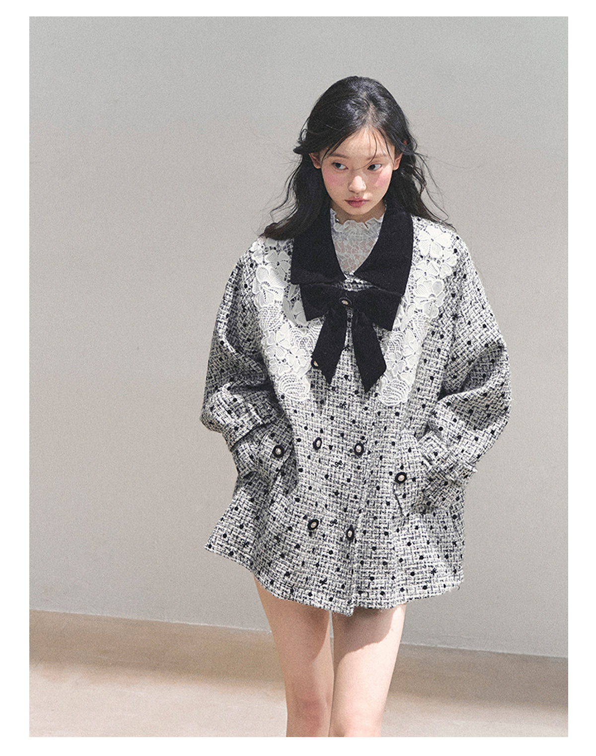 少也眼 “Soft-Focused Moment” Black Tweed Lace Jacket 975642