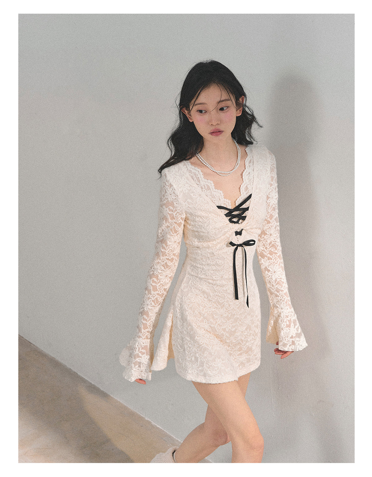 少也眼 “Listening to the Silence” Winter Lace Long-Sleeve Dress 948651