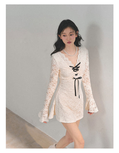 少也眼 “Listening to the Silence” Winter Lace Long-Sleeve Dress 948651