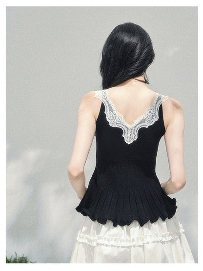 少也眼 “Lace in Between” French Knit V-Neck Two-Piece Set 55447