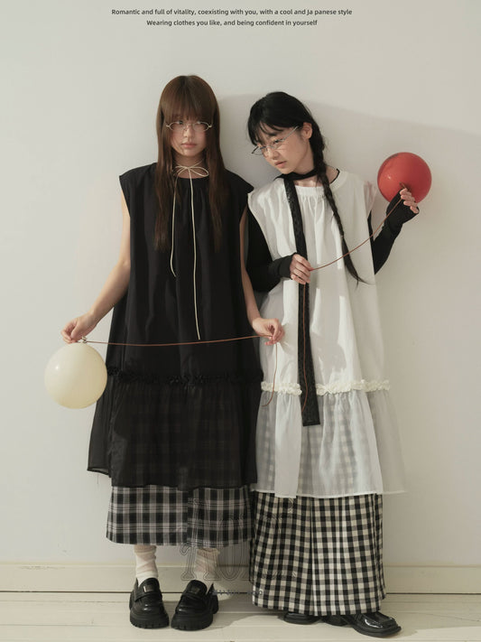 "Floating Veil" Mesh Panel Layering Maxi Dress (Black / White)