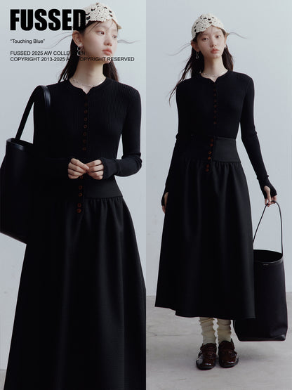 FUSSED Strange Museum Wool Tweed High-Waist A-Line Skirt – Elegant Black FOF-25SS152