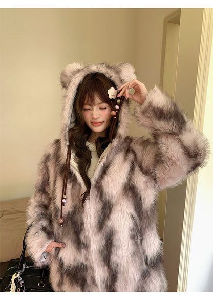 阮阮自制 - "Sweet Beauty Mark" Ombre Faux Fur Hooded Puffer Jacket