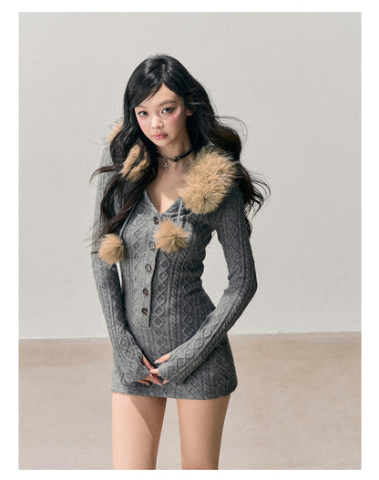 少也眼 “She Arrives Like Duskfall” Rib-Knit Bodycon Dress with Detachable Fur Collar 68485
