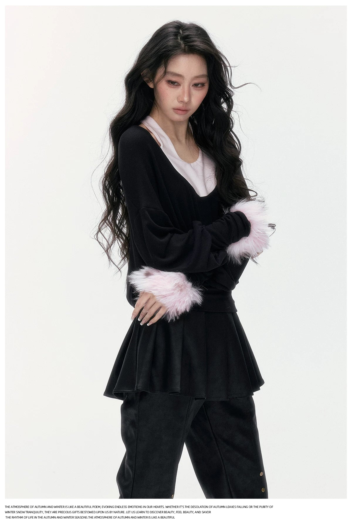 24olvides - Layered-Look U-Neck Sweater with Detachable Faux Fur Cuffs