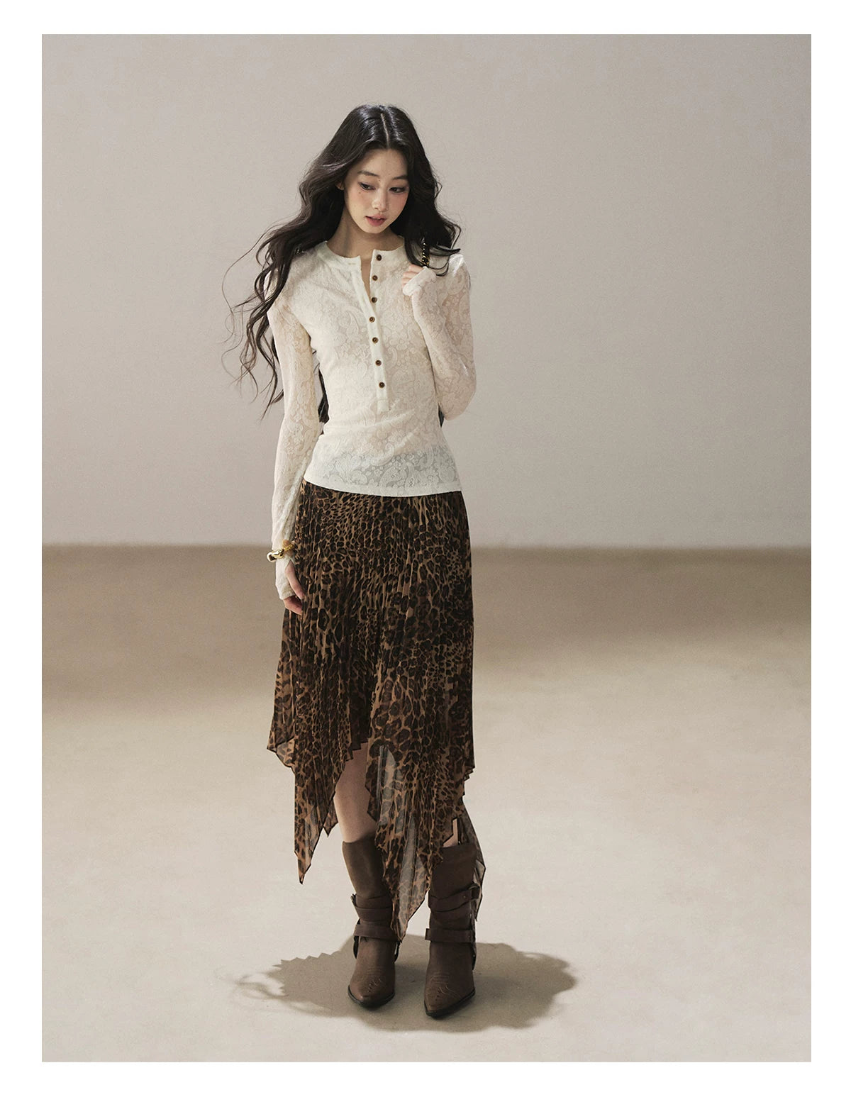 AOMALM - "Clear Lines" Long-Sleeve Finger-Hole Flared Sleeve Knit Top