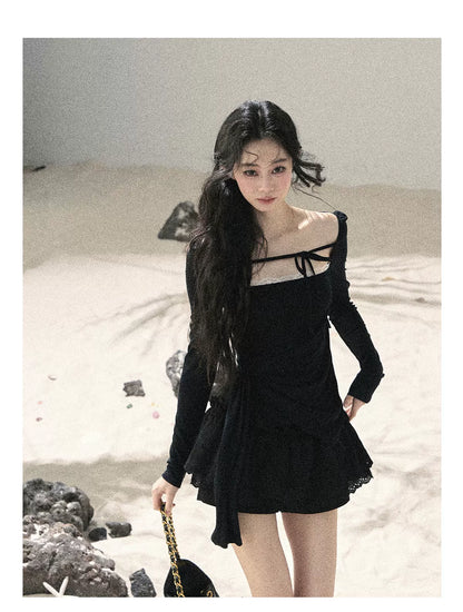 "Floating Moonlight" Quiet Black Square Neck Lace Slim-Fit Top 45324535