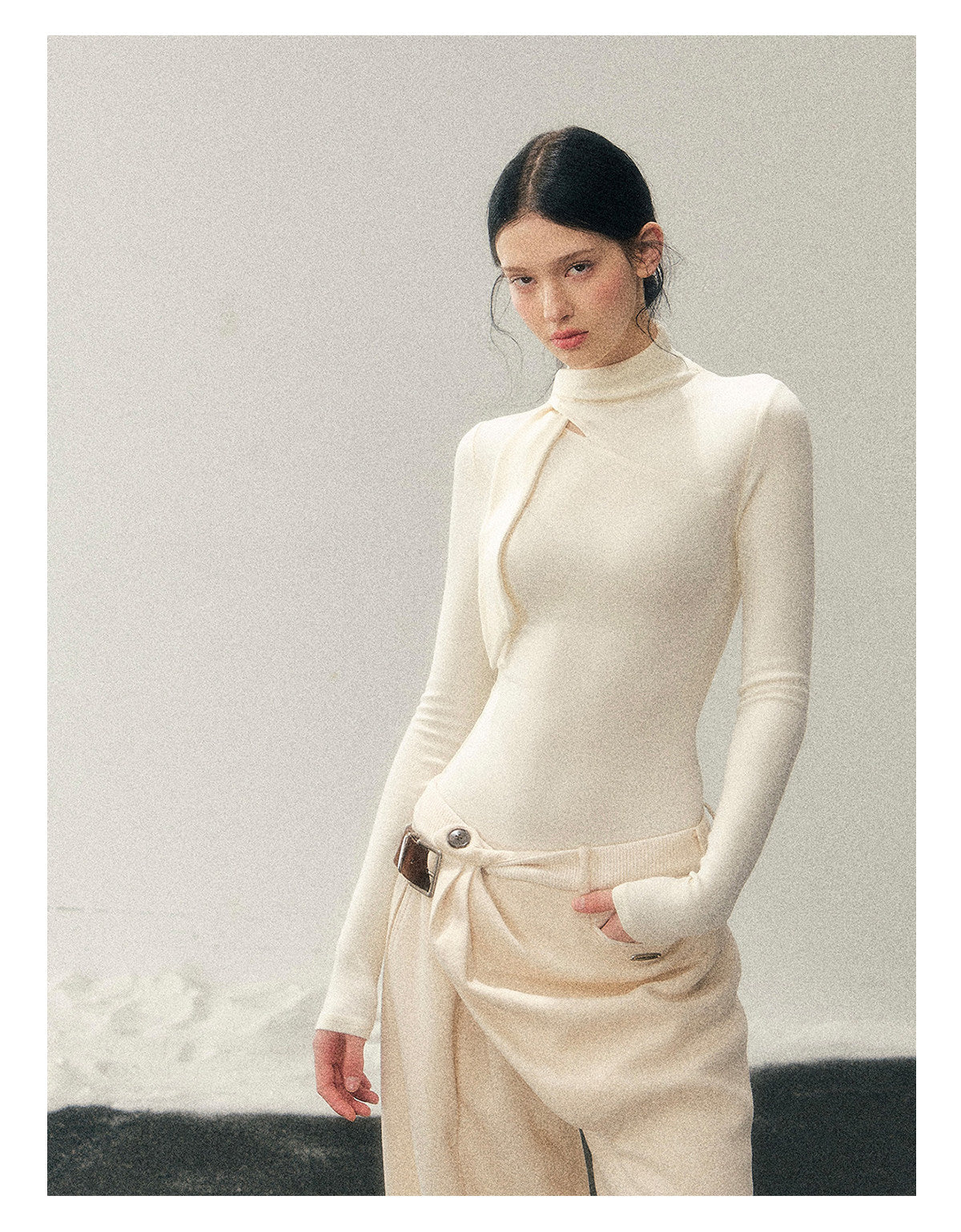 181225 “Pure Tone Essential” Semi-High Neck Soft Knit Base Top - Milky Apricot White