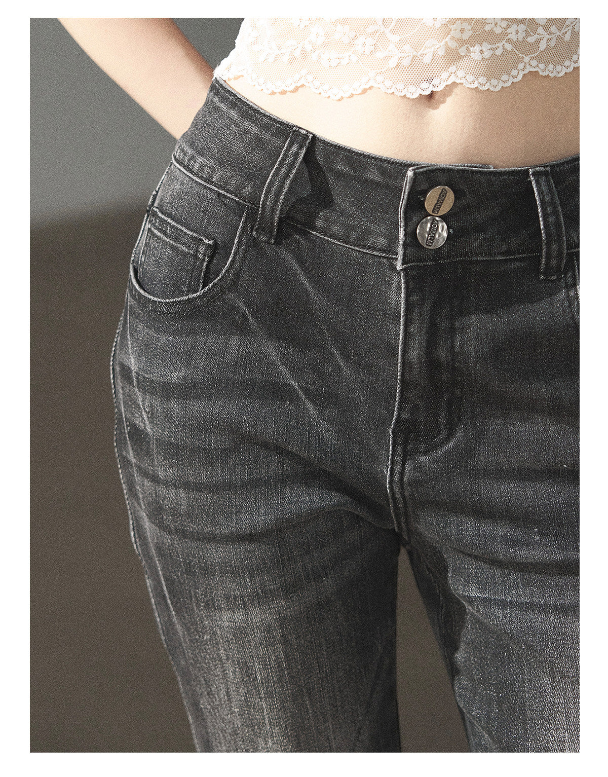170726 "Her Quiet Shore" Rock Black Mid-Rise Flared Jeans