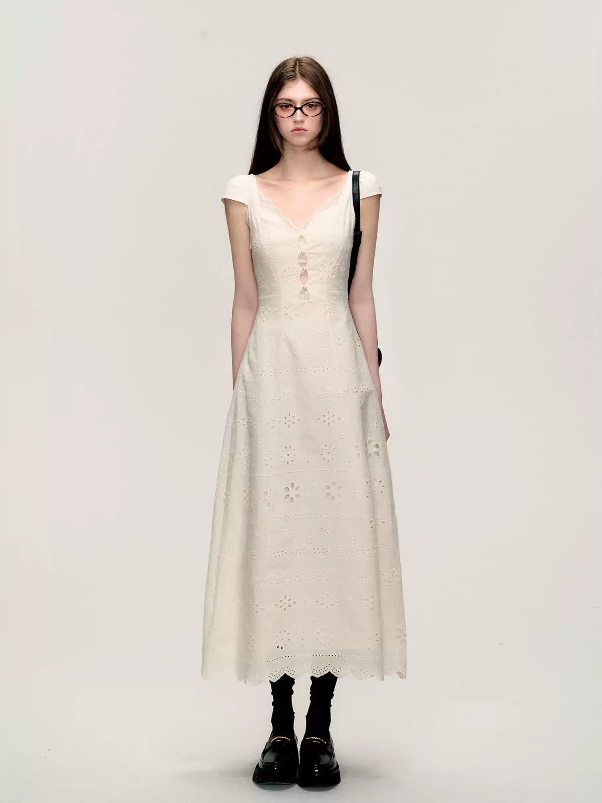 OAKMOO/ "A Flutter of Time" Cream White Fitted Lace-Trimmed Textured Dress