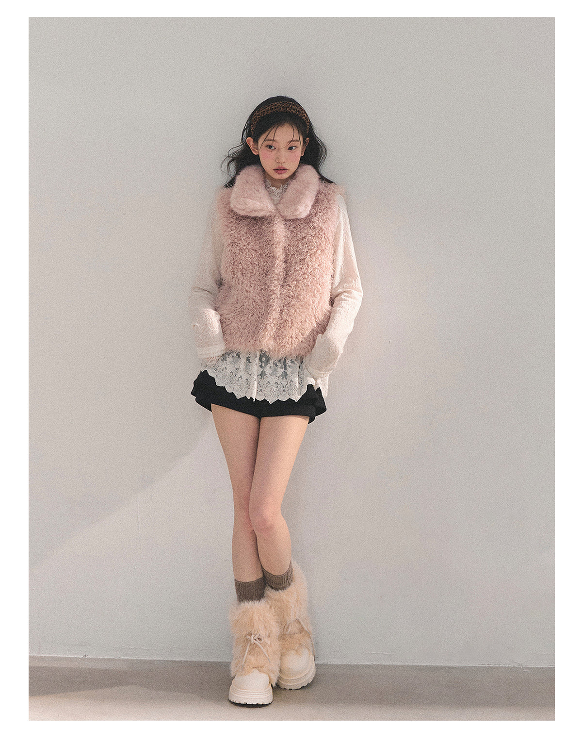 少也眼 “Warmth of a Dreamscape” Pink Faux-Fur Vest 94468854
