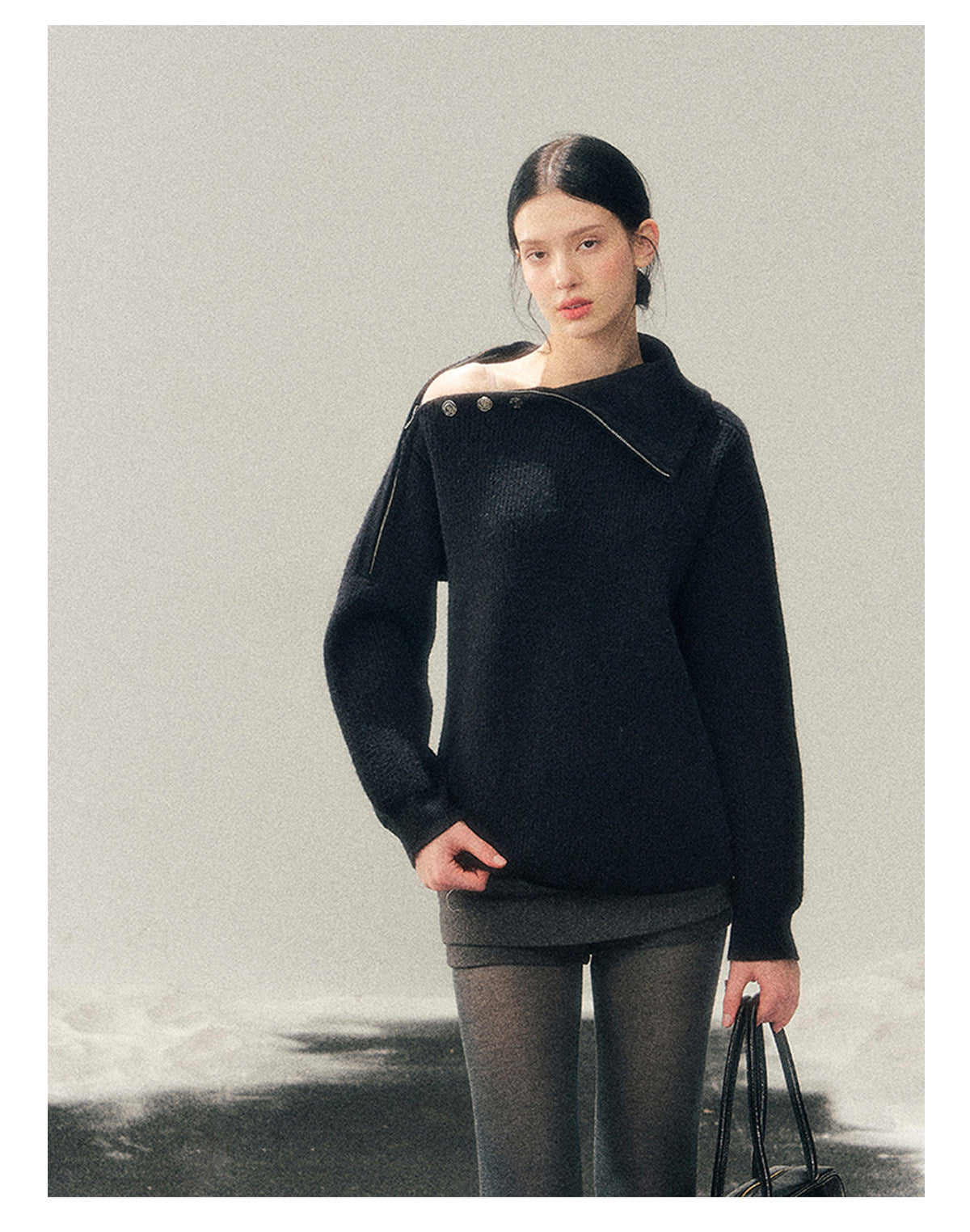 少也眼 "Dark Undertow in Zero Gravity" High-Neck Structured Knit Top